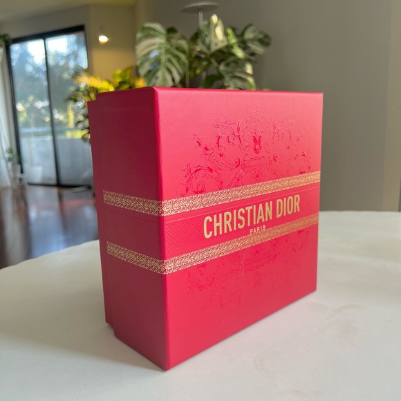 Christian Dior Red & Gold Embossed Gift Box - Picture 5 of 11